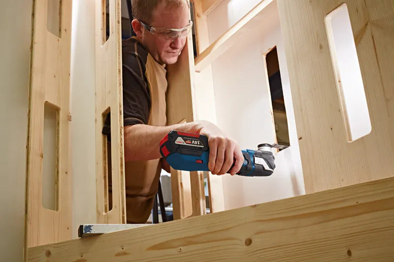 Bosch - Découpeur-Ponceur PRO GOP 18V-28